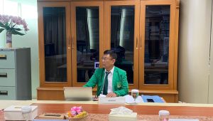 Pengamat Politik dan Pertahanan Keamanan dari Universitas Nasional (UNAS) Selamat Ginting saat menjalani sidang tertutup Program Studi Doktor Ilmu Politik, Fakultas Ilmu Sosial dan Ilmu Politik (FISIP) UNAS di Menara UNAS Ragunan, Jakarta, Kamis, 29/1/2026 | Dok. Evisa/UNAS