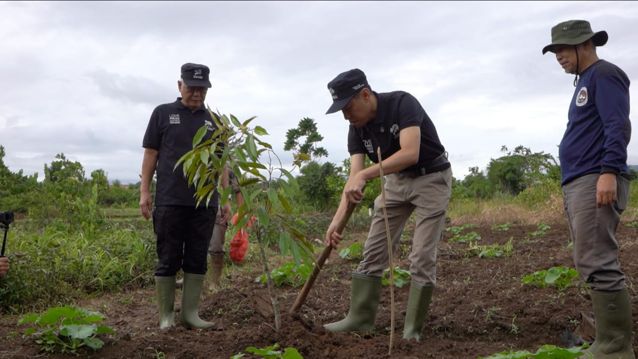 Peringati Hari Lingkungan Hidup, Ahmadiyah Indonesia Tanam 10.500 Pohon di Bogor
