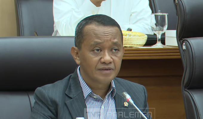 Bahlil Targetkan Indonesia Hentikan Impor BBM pada 2027