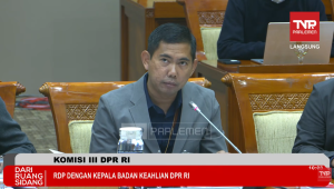 Kepala Badan Keahlian DPR RI Bayu Dwi Anggono dalam Rapat Dengar Pendapat (RDP), di Kompleks Parlemen, Senayan, Jakarta, Kamis, 15/1/2026 | YouTube TVR Parlemen