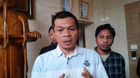 Ketua Koordinator Aliansi Masyarakat Peduli Demokrasi Aco Hatta Kainang, di Kantor DPP PDI Perjuangan, Jakarta, Selasa, 6/1/2026 | Novia Suhari/Forum Keadilan