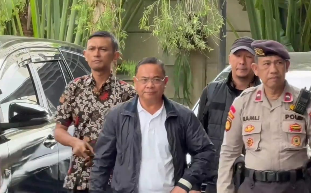 Bupati Pati Sudewo Tiba di KPK Usai Terjaring OTT