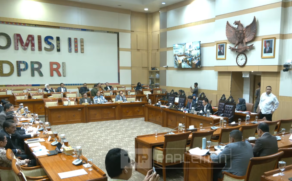 DPR Setujui Perpol 10/2025 Terkait Anggota Polri Jabat Posisi di Luar Struktur