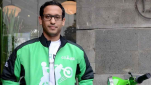 Nadiem Makarim menggunakan jaket ojek online (ojol) Gojek | Ist