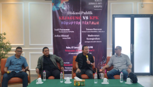 Diskusi publik bertajuk “Kejagung vs KPK: Koruptor Tertawa”, di kawasan Cikini, Jakarta Pusat, Rabu, 7/1/2026 | Muhammad Reza/Forum Keadilan
