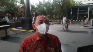 Anggota DPRD Kabupaten Bekasi Nyumarno di Gedung KPK, Jakarta, Senin, 12/1/2026 | Muhammad Reza/Forum Keadilan