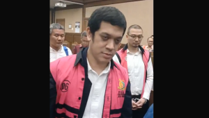 Anak Mohammad Riza Chalid, Muhammad Kerry Adrianto Riza, di Pengadilan Tipikor Jakarta, Jumat, 27/2/2026, dini hari | Syahrul Baihaqi/Forum Keadilan