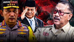 Pemerhati Intelijen Kolonel (Purn) Sri Radjasa Chandra (kanan), Presiden Prabowo Subianto (tengah), dan Kapolri Jenderal Listyo Sigit Prabowo (kiri) | Fajar Putra Ramadhan/Forum Keadilan