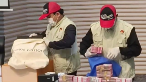 Barang bukti senilai sekitar Rp40,5 miliar dalam operasi tangkap tangan (OTT) terkait dugaan tindak pidana korupsi pengurusan importasi barang di lingkungan Direktorat Jenderal Bea dan Cukai (DJBC) dipamerkan di Gedung KPK, Jakarta, Kamis, 5/2/2026 | Ist