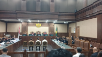 Tiga Terdakwa kasus Pertamina saat menjalani sidang tuntutan di Pengadilan Tipikor Jakarta Pusat, Jumat, 13/2/2026 | Syahrul Baihaqi/Forum Keadilan
