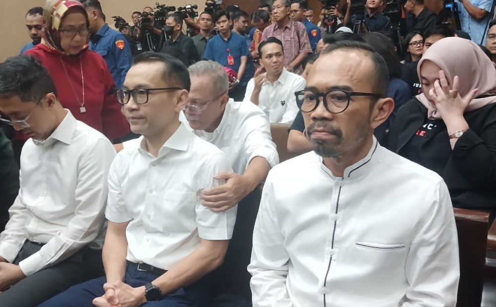 Tangis Riva Siahaan Jelang Pembacaan Vonis Kasus Korupsi Pertamina