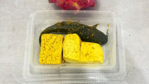 Menu Makan Bergizi Gratis (MBG) berupa lele mentah dan tempe-tahu yang disuguhkan Satuan Pelayanan Pemenuhan Gizi (SPPG) di Pademawu, Buddagam, Pamekasan | Ist