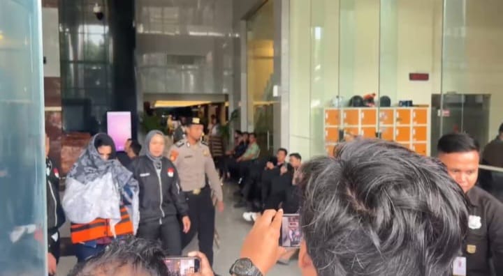 Bupati Pekalongan Fadia Arafiq Bantah Terjaring OTT KPK: Demi Allah Tak Ada Barang Bukti