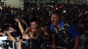 Massa Banser yang menggelar aksi di depan Gedung KPK, Kamis, 12/3/2026 | Muhammad Reza/Forum Keadilan