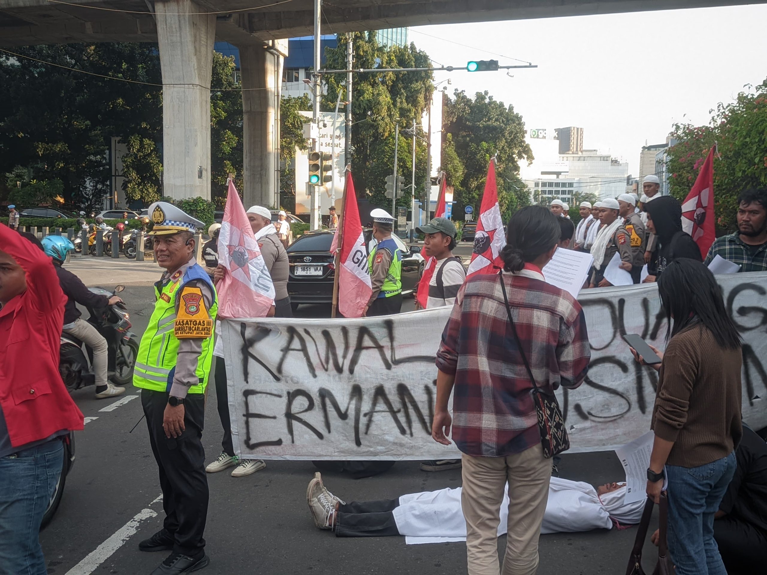 GMNI Aksi di Mabes Polri, Desak Pengusutan Transparan Kematian Ermanto Usman