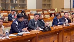 Ketua Komisi III DPR RI Habiburokhman (tengah) dalam Rapat Dengar Pendapat Umum (RDPU) kasus Amsal Christy Sitepu di Kompleks Parlemen, Senayan, Jakarta, Senin, 30/3/2026 | Novia Suhari/Forum Keadilan