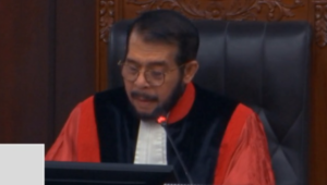 Hakim Konstitusi Anwar Usman dalam sidang di Gedung Mahkamah Konstitusi (MK), Jakarta Pusat, Senin, 16/3/2026 | YouTube Mahkamah Konstitusi RI