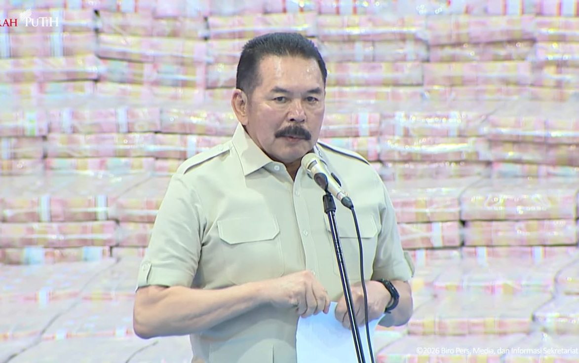 Disaksikan Prabowo, Kejagung Serahkan Uang Rp11 Triliun untuk Kas Negara