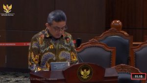 Kuasa Presiden, Dirjen Anggaran Kementerian Keuangan Luky Alfirman di ruang sidang pleno Mahkamah Konstitusi (MK) Selasa, 14/4/2026 | YouTube Mahkamah Konstitusi
