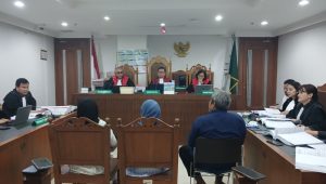 Keluarga Korban PT Terra Drone saat bersaksi di ruang sidang Pengadilan Negeri Jakarta Pusat, Rabu, 15/4/2026 | Syahrul Baihaqi/Forum Keadilan
