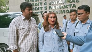 Ketua Umum LBH Tani Nusantara Minta Ito Simamora (tengah) | Ist