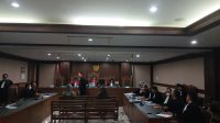Eks Direktur Gas Pertamina Hari Karyuliarto (kiri) dan Yenni Andayani (kanan) di sidang replik di Pengadilan Tipikor Jakarta, Kamis, 23/4/2026 | Syahrul Baihaqi/Forum Keadilan
