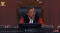 Ketua Mahkamah Konstitusi (MK) Suhartoyo di ruang sidang MK, Selasa, 28/4/2026 | YouTube Mahkamah Konstitusi