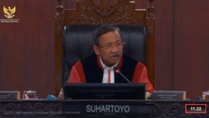 Ketua Mahkamah Konstitusi (MK) Suhartoyo di ruang sidang MK, Selasa, 28/4/2026 | YouTube Mahkamah Konstitusi