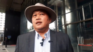 Koordinator Masyarakat Antikorupsi Indonesia (MAKI) Boyamin Saiman di Gedung KPK, Jakarta, Senin, 20/4/2026 | Muhammad Reza/Forum Keadilan