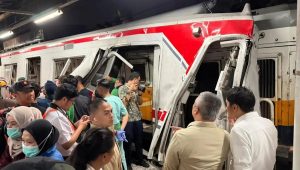 Kecelakaan antara KAJJ Argo Bromo Anggrek dengan KRL Commuter Line rute Jakarta-Cikarang terjadi di Stasiun Bekasi Timur, Kota Bekasi pada Senin, 27/4/2026 malam | Dok. Kemenhub