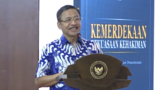 Kelakar Ketua MK Usai Disindir “Stunting”:  Bagi Saya MBG Penting