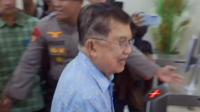 Wakil Presiden ke-10 dan ke-12 RI Jusuf Kalla (JK) melaporkan langsung Rismon Hasiholan Sianipar ke Bareskrim Polri pada Rabu, 8/4/2026 | Ist