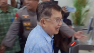 Wakil Presiden ke-10 dan ke-12 RI Jusuf Kalla (JK) melaporkan langsung Rismon Hasiholan Sianipar ke Bareskrim Polri pada Rabu, 8/4/2026 | Ist