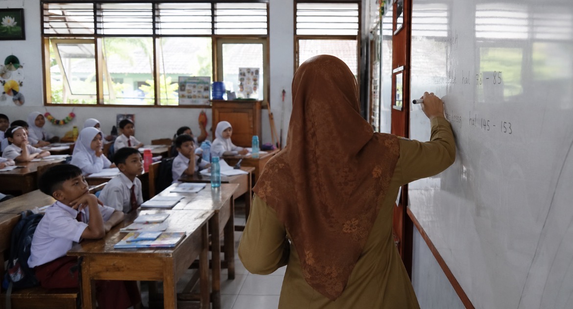 Kemendikdasmen Tegaskan SE Mendikdasmen 7/2026 Justru untuk Menata Status Guru Non-ASN