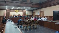 Orlando Hamonangan Sianipar selaku Kepala Seksi Intelijen Kepabeanan (paling kiri) saat menjadi saksi di Pengadilan Tipikor Jakarta, Rabu, 20/5/2026 | Syahrul Baihaqi/Forum Keadilan