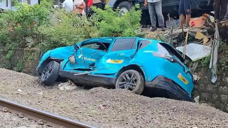 Pihak Taksi Green SM Diperiksa Polisi Hari Ini Terkait Tabrakan KA di Bekasi