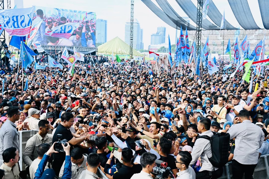 Seskab Teddy Sebut Prabowo Sahabat Buruh