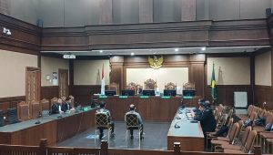 Dua eks pejabat BUMN saat menghadapi sidang pembacaan vonis di Pengadilan Tipikor Jakarta, Selasa, 5/5/2026 | Syahrul Baihaqi/Forum Keadilan
