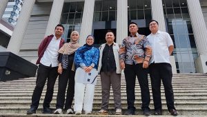 Kuasa hukum para Pemohon uji materill UU Peradilan Militer usai menyerahkan kesimpulan ke Gedung Mahkamah Konstitusi, Kamis, 7/5/2026 | Ist