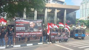 Jaringan Aktivis Nusantara menggelar aksi unjuk rasa di depan KPK, Jakarta, Rabu, 13/5/2025 | Muhammad Reza/Forum Keadilan
