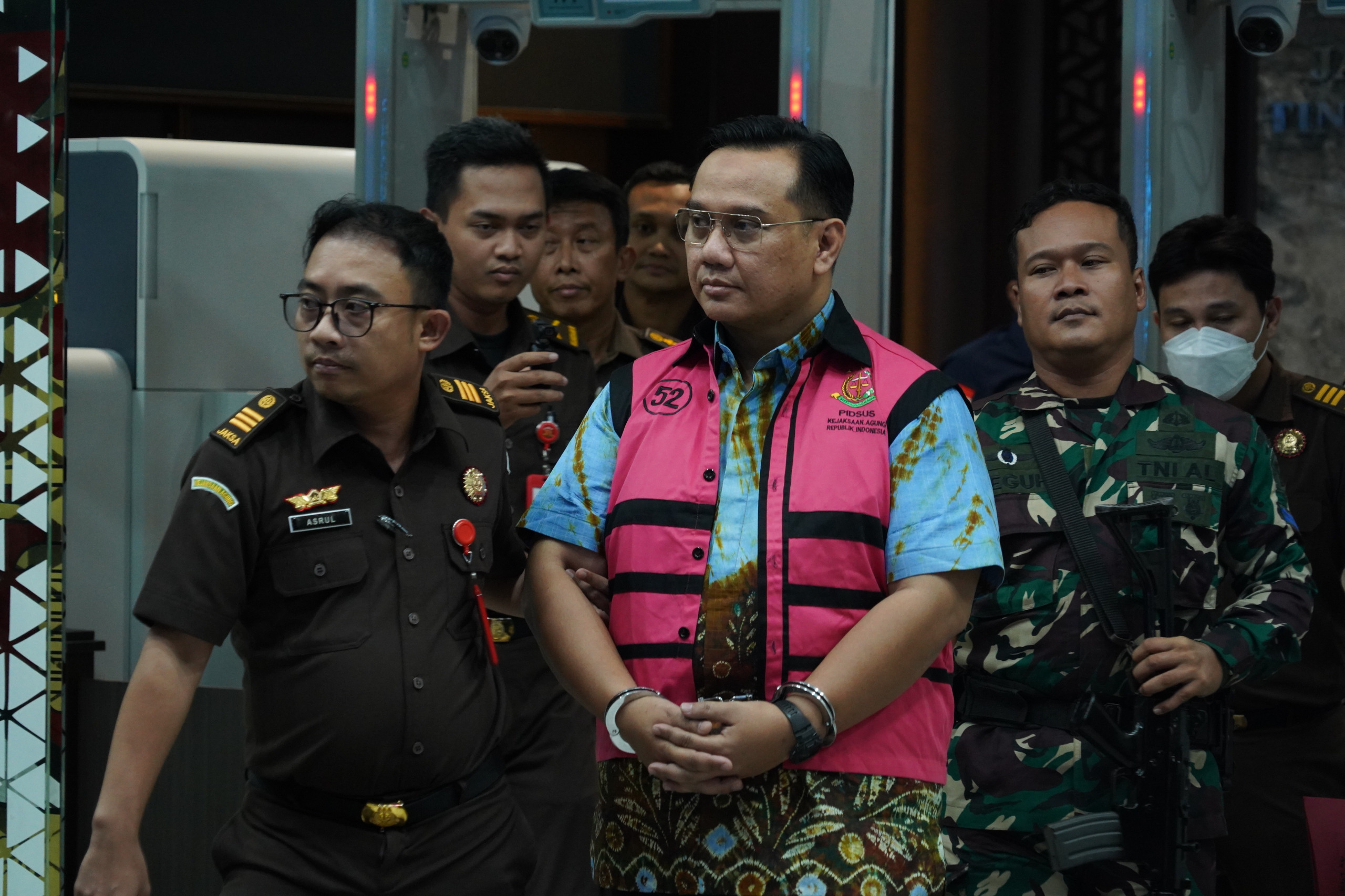 Eks Komisioner Ombudsman Jadi Tersangka Perintangan Penyidikan Kasus Minyak Mentah