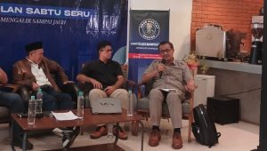 Mantan Wakil Kepala Kepolisian Republik Indonesia (Wakapolri) Oegroseno (paling kanan) dalam diskusi Obor Rakyat Reborn bertajuk “NKRI, Negara Kepolisian Republik Indonesia?” yang diselenggarakan di kawasan Cikini, Jakarta Pusat, Sabtu, 30/5/2026 | Syahrul Baihaqi/Forum Keadilan