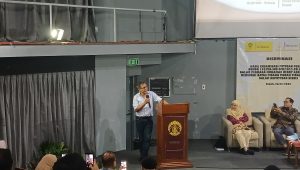 Rocky Gerung dalam acara “Mengurai Batas Pidana Tindak Pidana Korupsi dalam Keputusan Bisnis” yang diselenggarakan Lembaga Pengkajian Hukum Acara dan Sistem Peradilan UI di Kampus UI, Depok, Selasa, 26/5/2026 | Syahrul Baihaqi/Forum Keadilan
