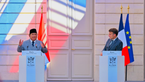 Presiden Republik Indonesia Prabowo Subianto melaksanakan pernyataan pers bersama Presiden Republik Prancis Emmanuel Macron dalam rangkaian kunjungan kenegaraan di Istana Élysée, pada Kamis, 28 Mei 2026. | Dok Setpres/Laily Rachev