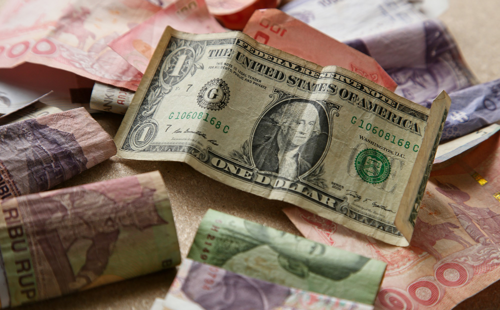 Jelang Pidato Prabowo, Rupiah Melemah ke Rp17.746