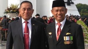 Analis Politik dan Militer Universitas Nasional (UNAS) Dr. Selamat Ginting bersama dengan Jenderal TNI (Purn) Ryamizard Ryacudu | Dok. Dr. Selamat Ginting
