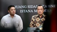 Menteri Sekretaris Negara (Mensesneg) Prasetyo Hadi (kanan) di Kompleks Istana Kepresidenan Jakarta, Selasa, 2/6/2026 | Ist