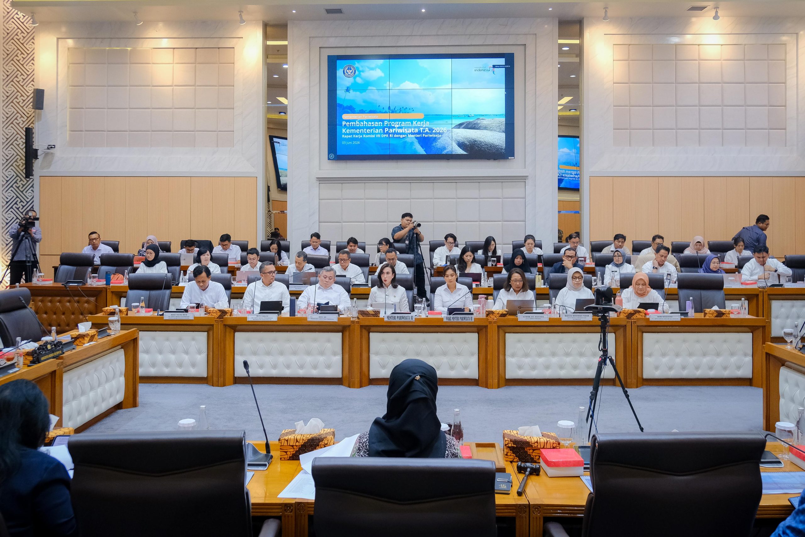 Menpar Sebut Pariwisata Indonesia Tetap Tumbuh di Tengah Dinamika Global