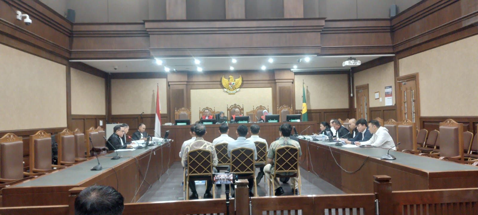 Pegawai Bea Cukai Akui Terima Uang dari PT Blueray Cargo, Disimpan di Mobil Operasional