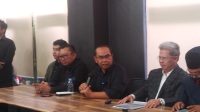 Saiful Mujani di Fleudelis Cafe & Resto, Polda Metro Jaya, Jakarta, Kamis, 4/6 2026 | Muhammad Reza/Forum Keadilan